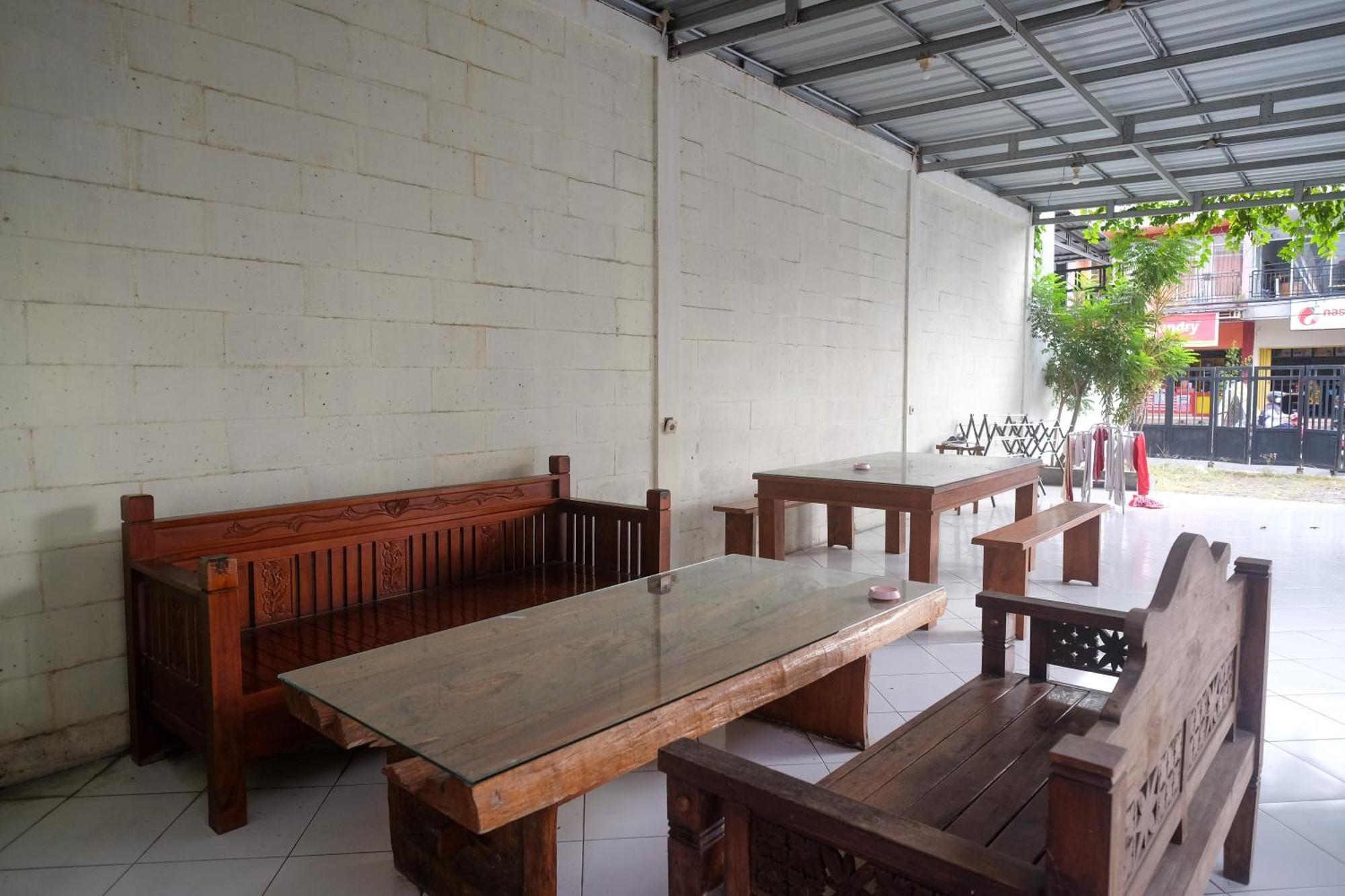 Reddoorz Syariah Near Pakuwon Mall Jogja Kejayan Exterior foto