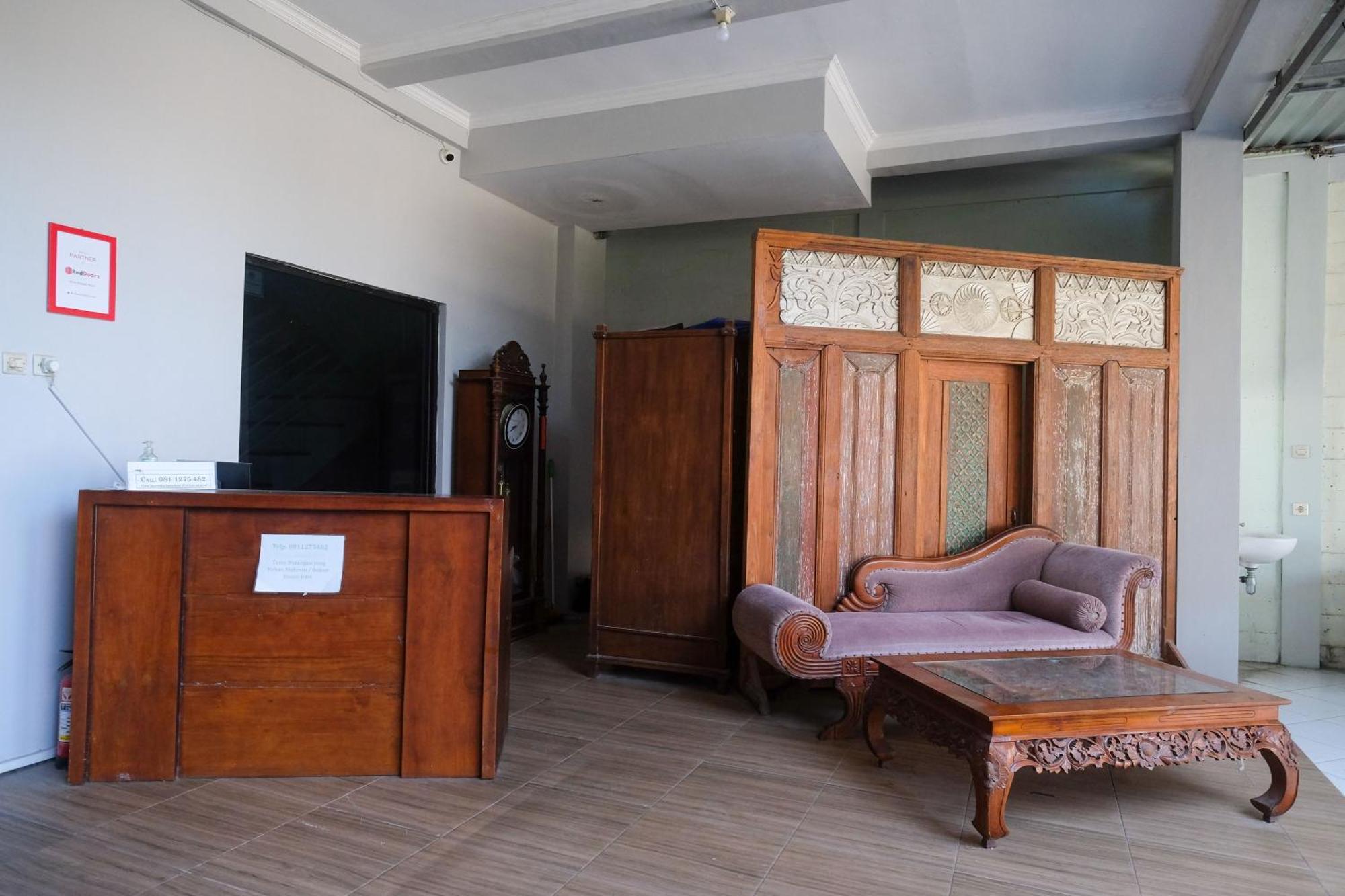 Reddoorz Syariah Near Pakuwon Mall Jogja Kejayan Exterior foto