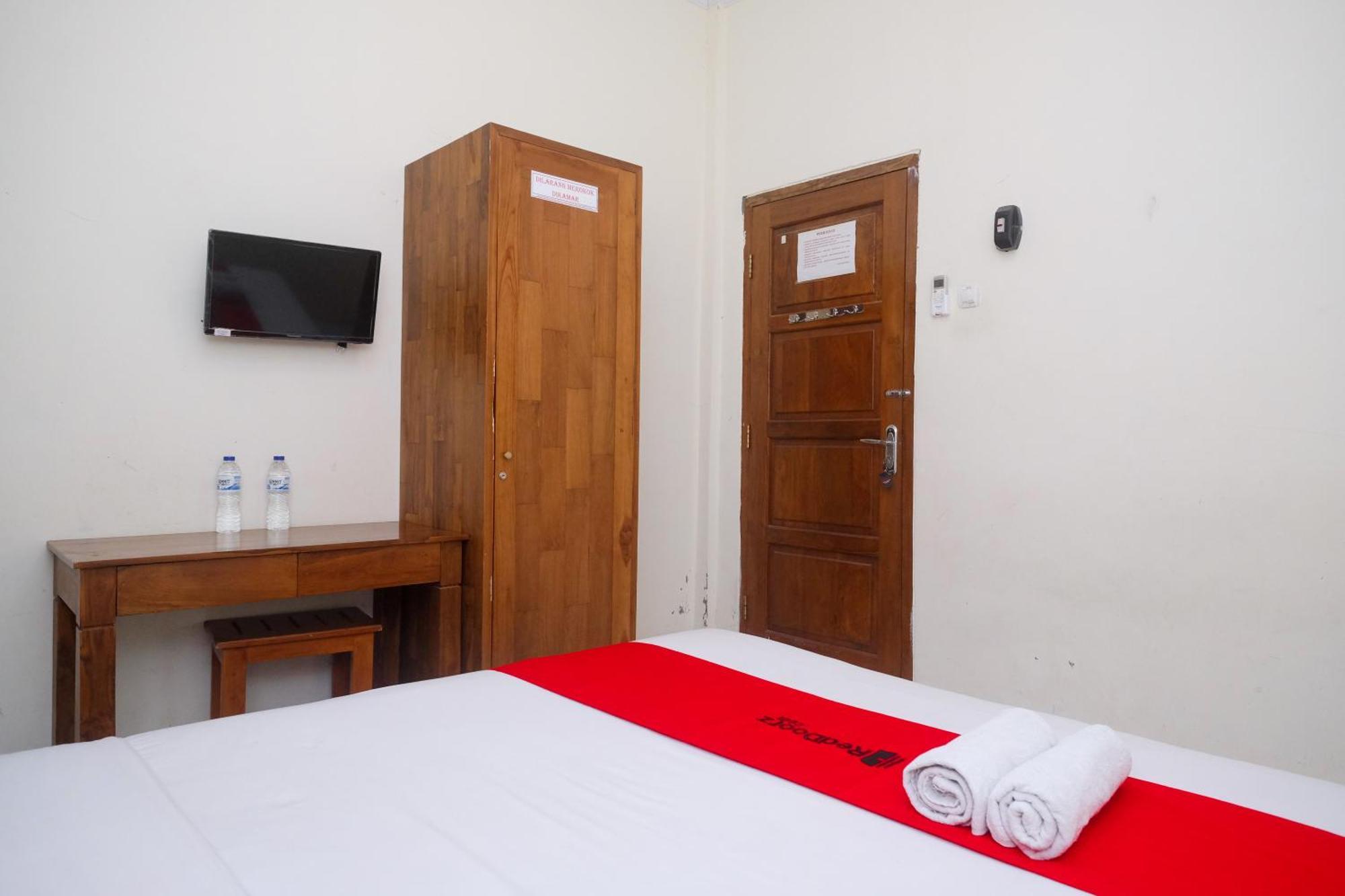 Reddoorz Syariah Near Pakuwon Mall Jogja Kejayan Exterior foto